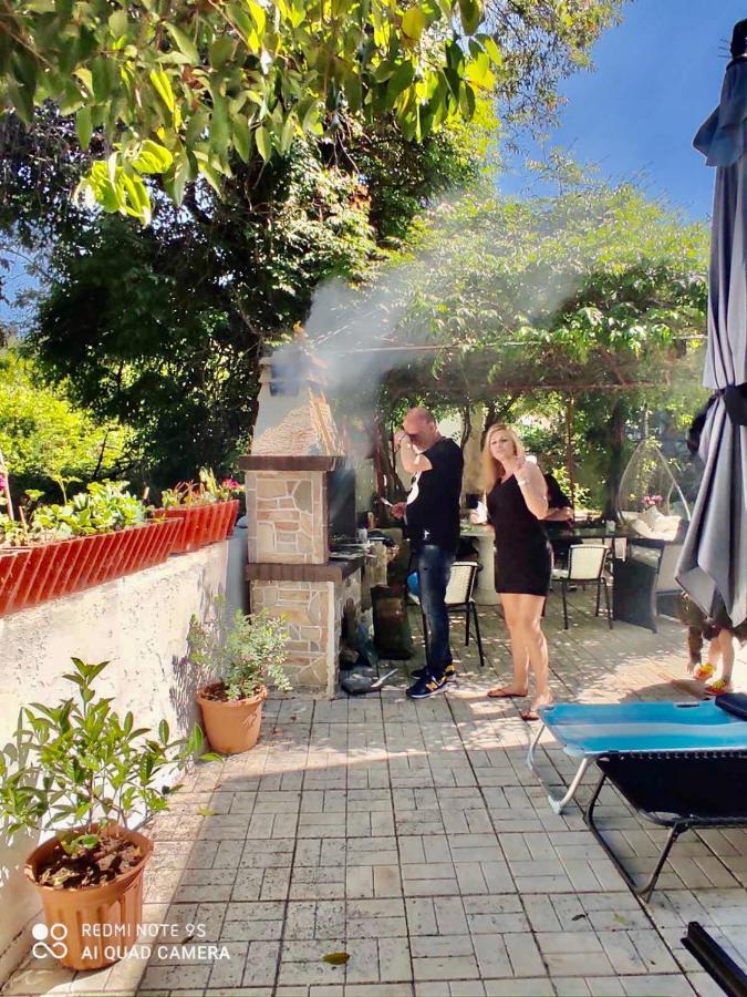 Villavictoria Marias View Pool Apartment Peraía エクステリア 写真